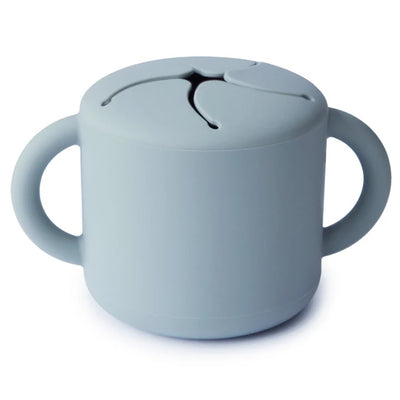 Porta Snack Infantil Mushie Powder Blue - Fácil Acesso